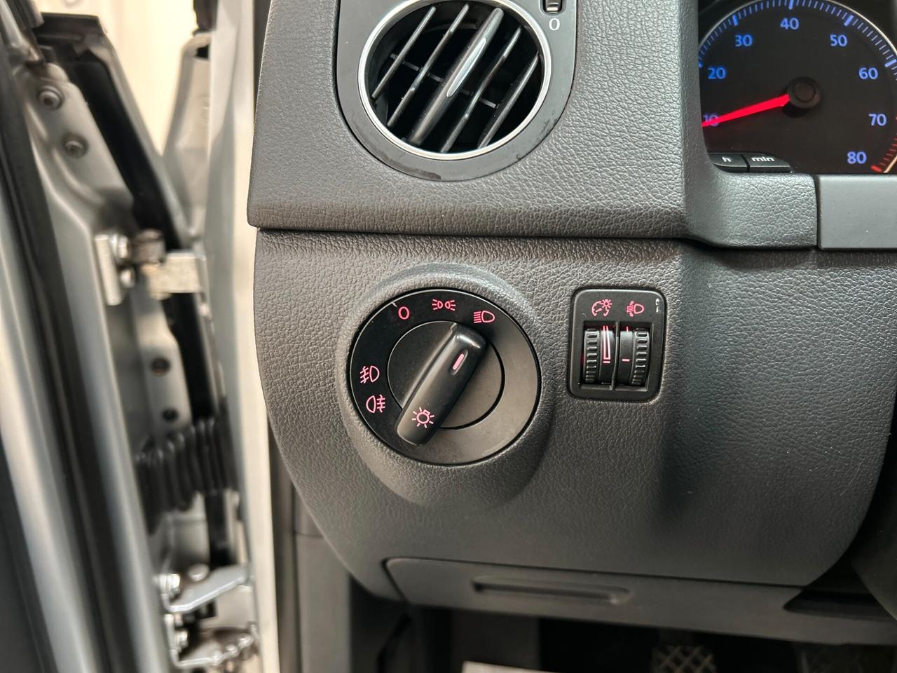Volkswagen Golf Plus Comfortline 1.6-Ok Neopatent-Dettagli in Bio