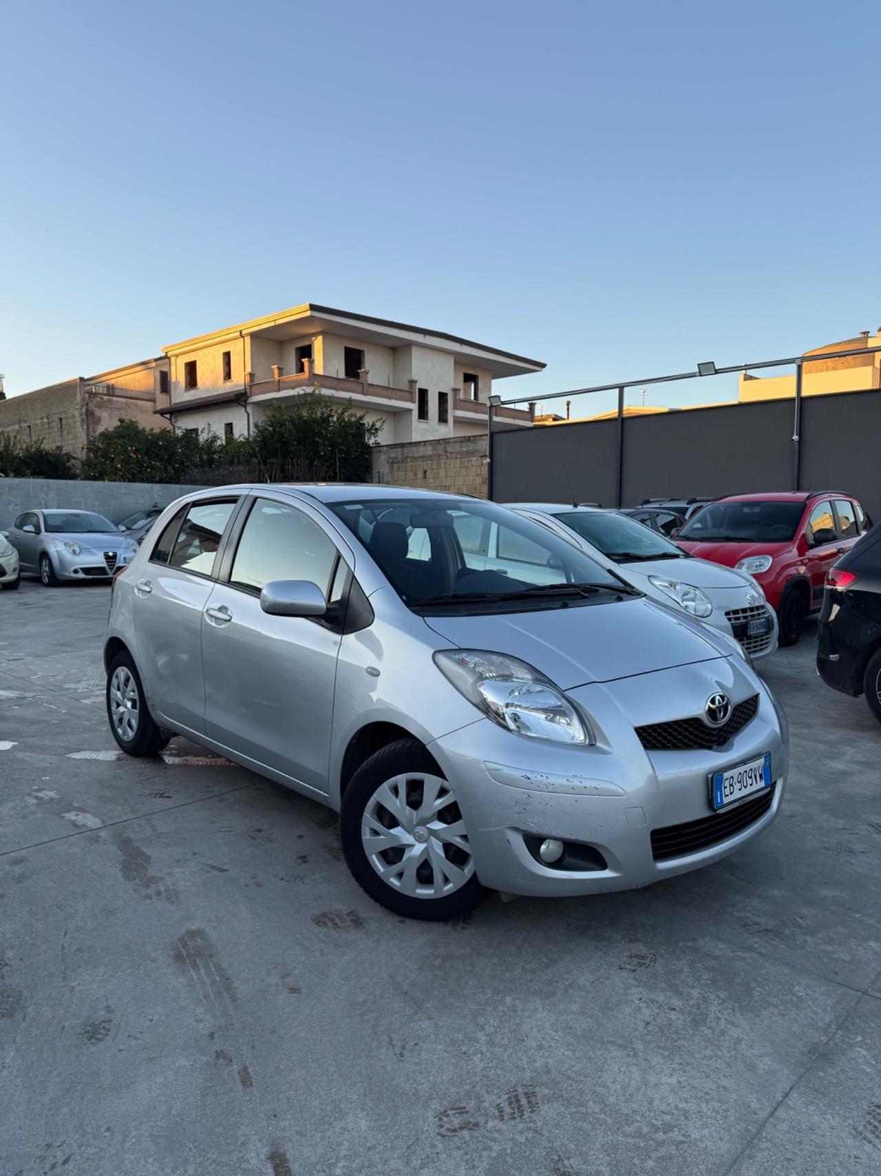 Toyota Yaris 1.3 5 porte Sol