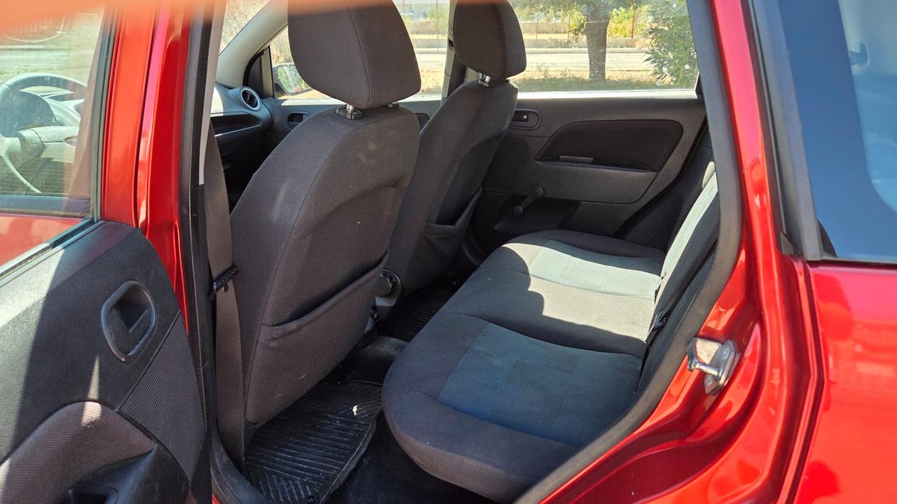Ford Fiesta 1.4 TDCi 5p. Titanium