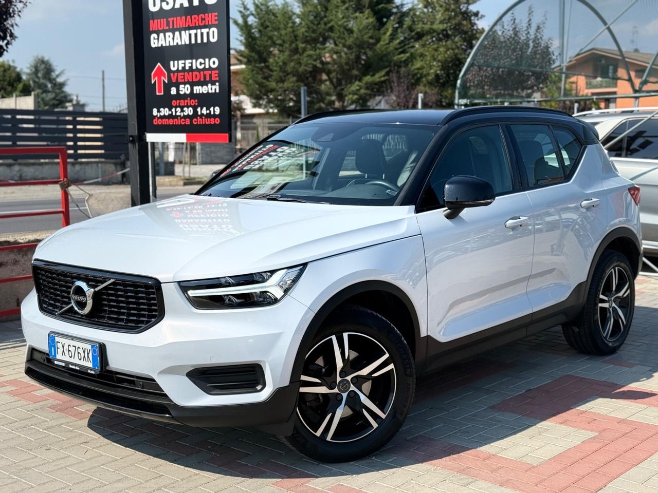 Volvo XC40 T4 Geartronic R-design 190CV PERLATO