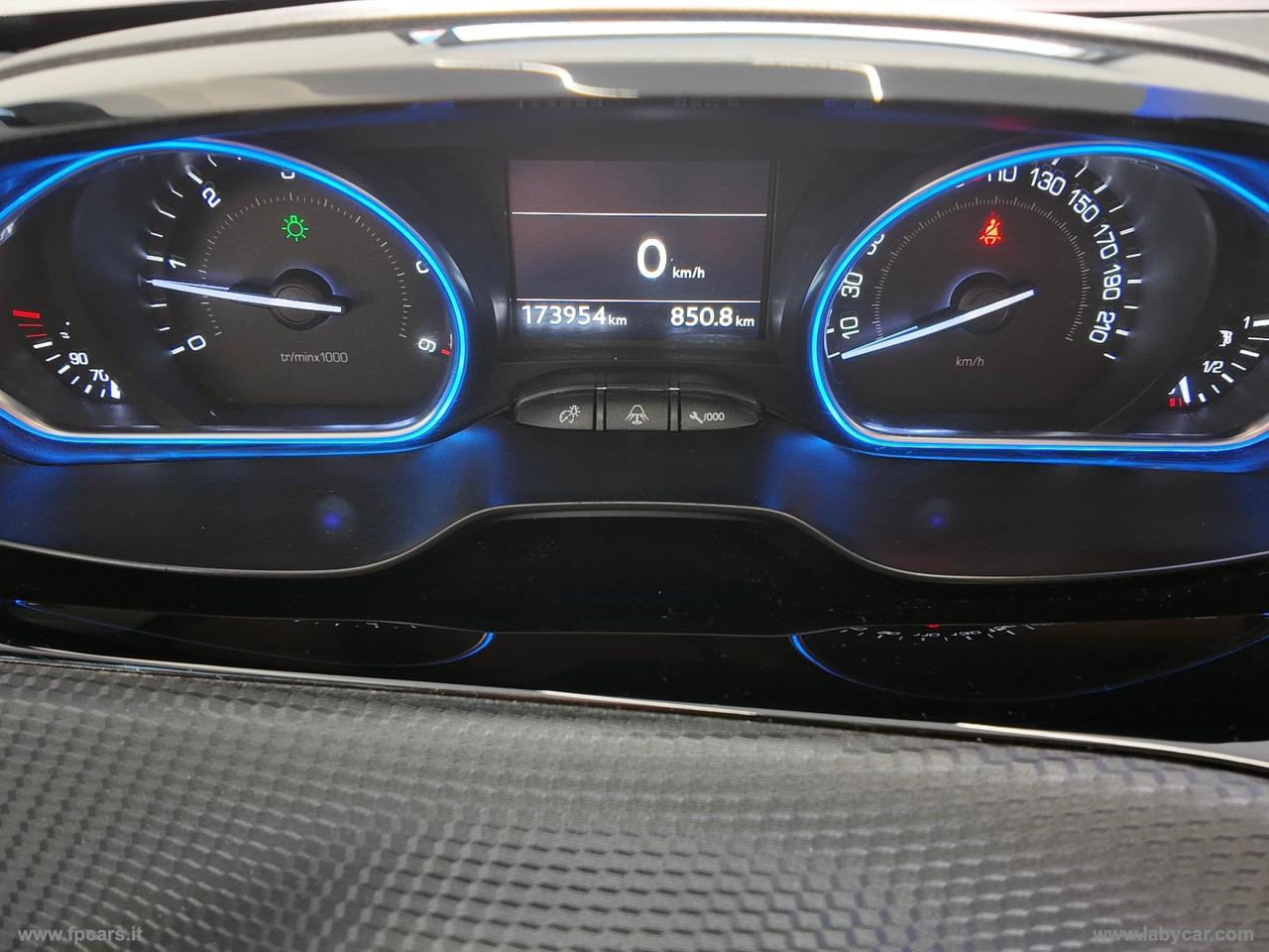 PEUGEOT 2008 1.6 e-HDi 92 CV Allure