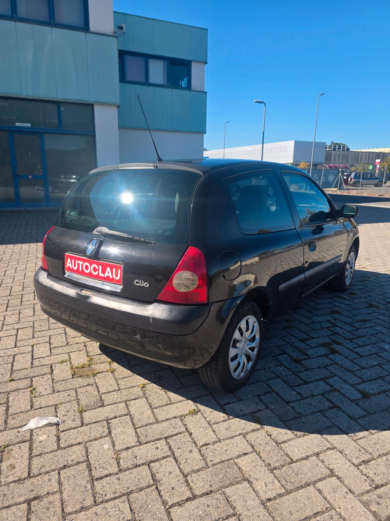 Renault Clio 1.2 cat 3 porte Confort Authentique