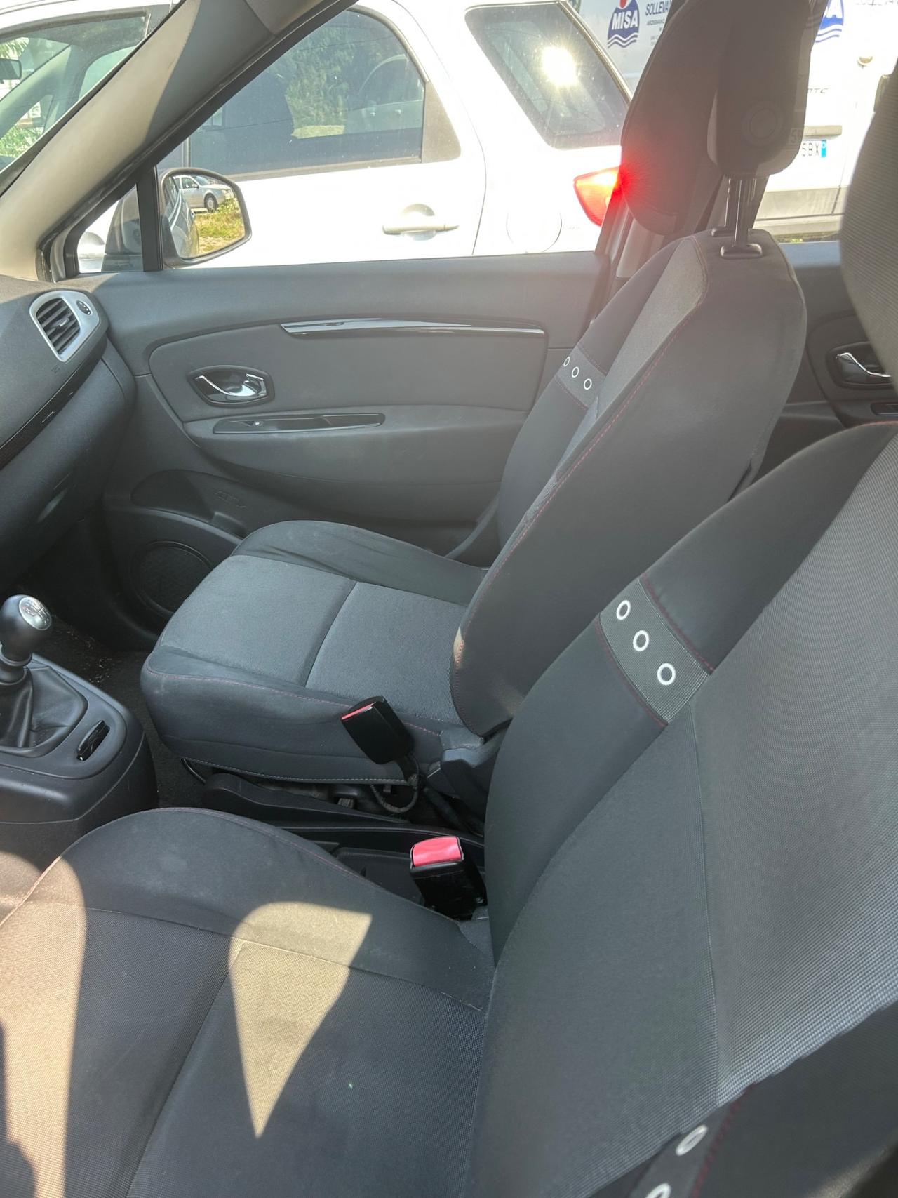 Renault Scenic Scénic XMod 1.5 dCi 110CV EDC Bose
