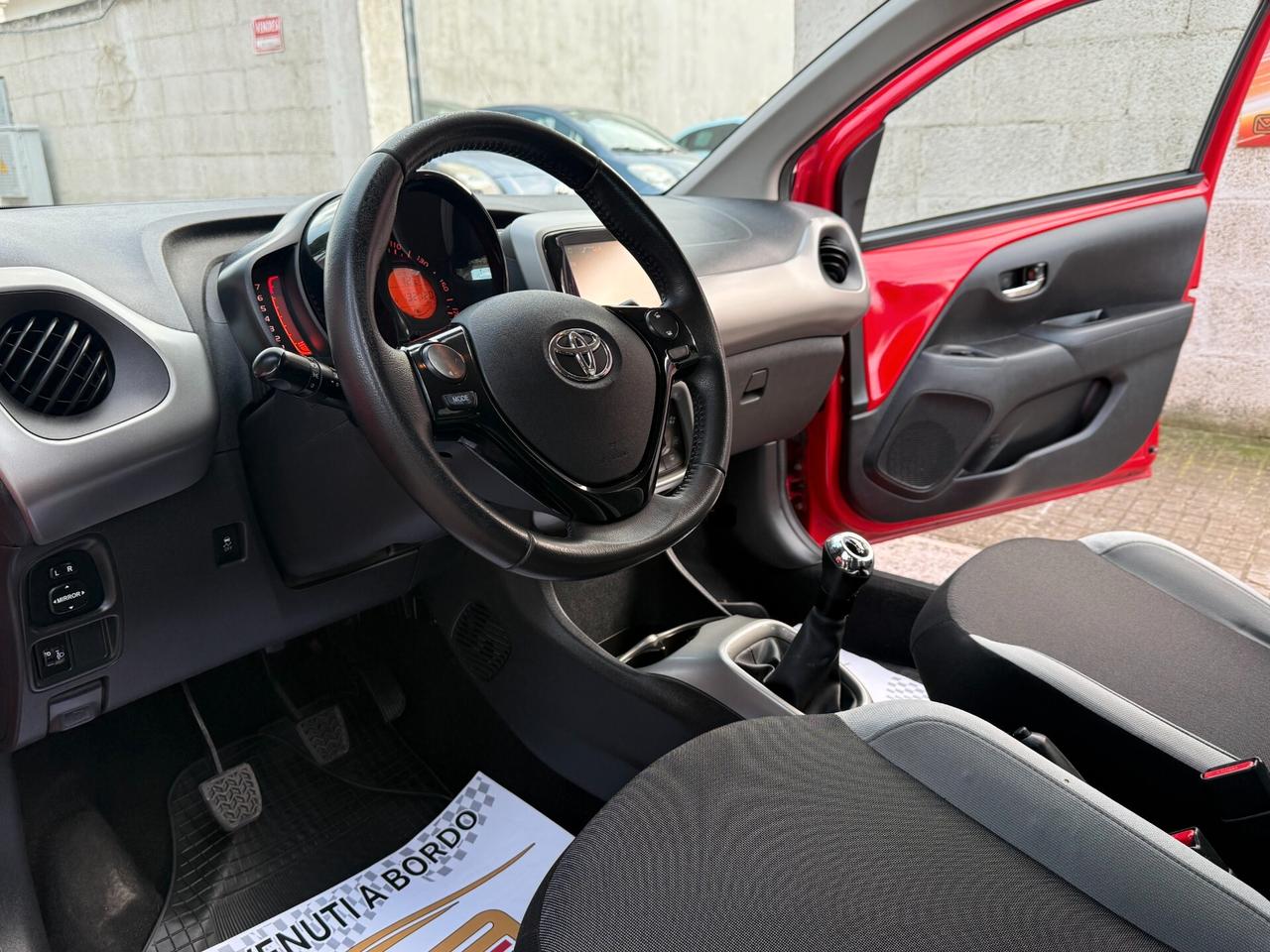 Toyota Aygo 1.0 VVT-i 69CV 5P CAMERA LED - 2017