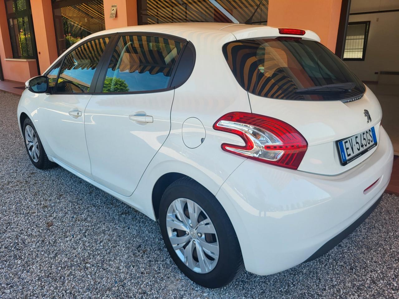 Peugeot 208 1.2 VTi 82 CV 5 porte Allure
