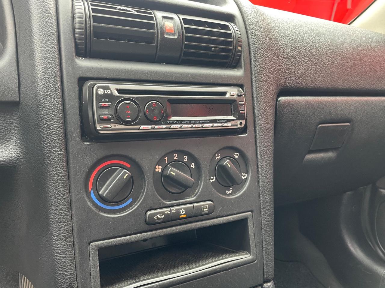 Opel Astra ADATTA A NEOPATENTATI 1.6i 16V cat 5 porte Club