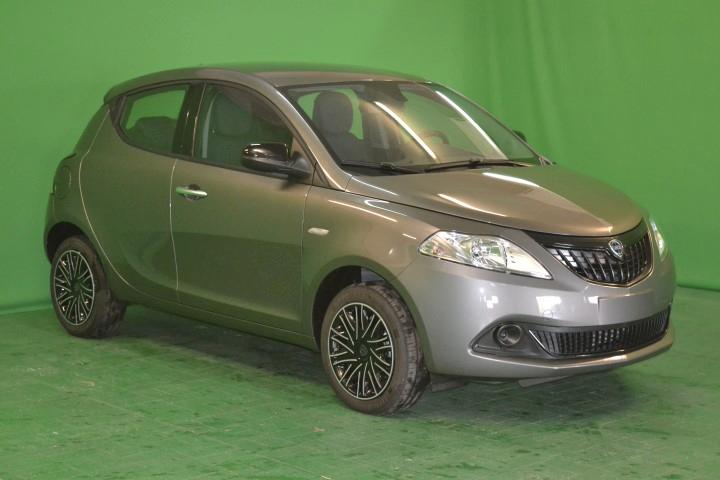 LANCIA New Ypsilon 5 porte - 70CV HYBRID ORO