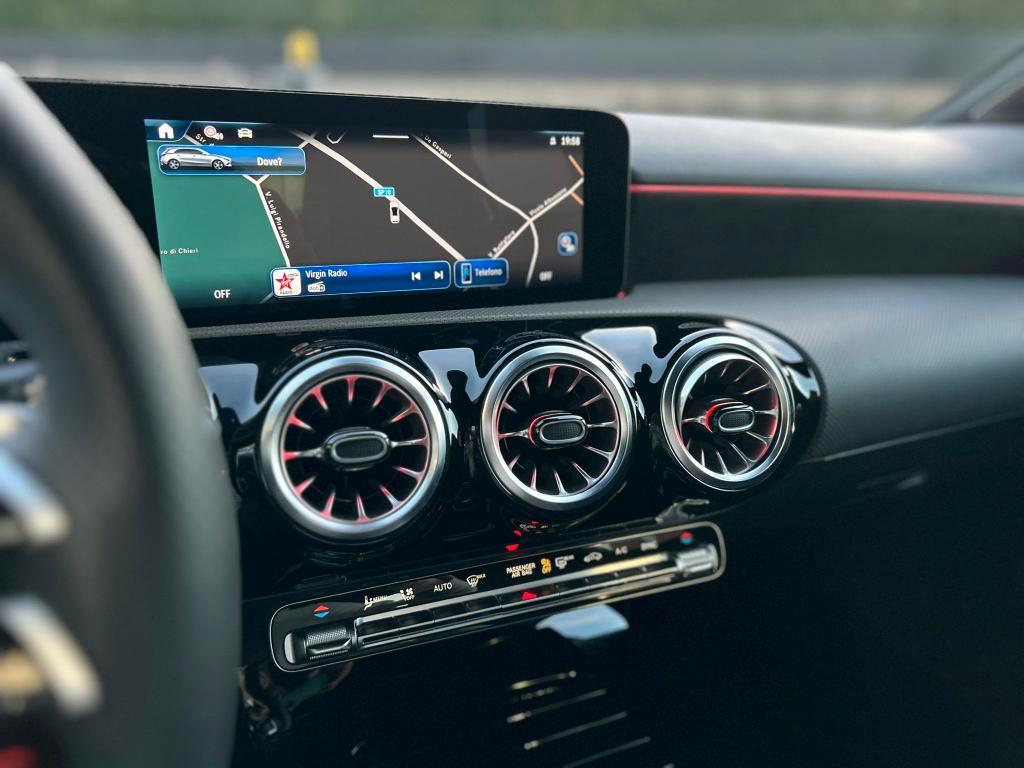Mercedes A 180 AMG Line Premium 7G-DCT
