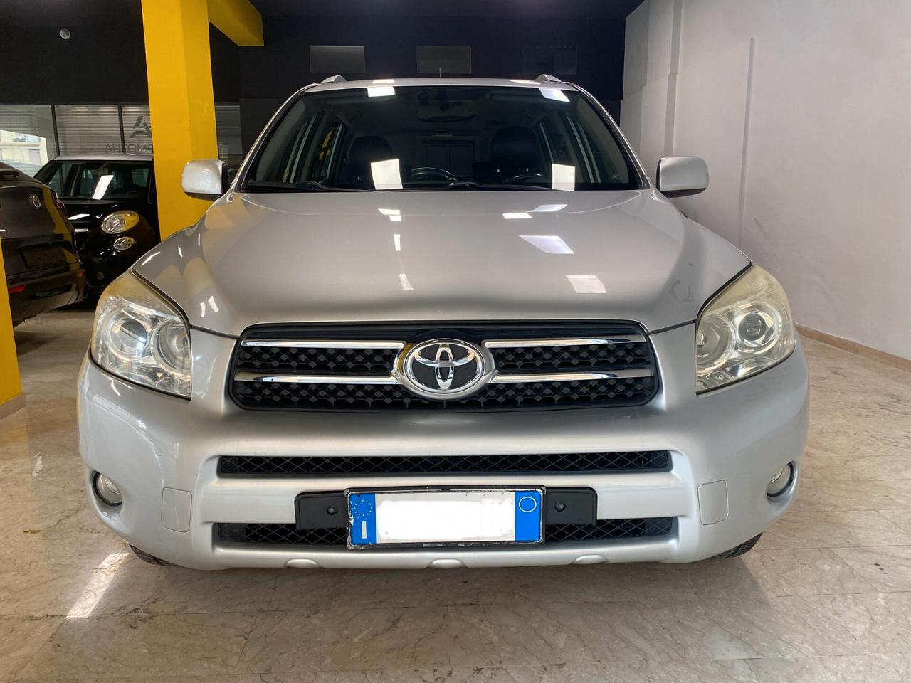Toyota RAV 4 RAV4 2.2 D-4D 136 CV Luxury