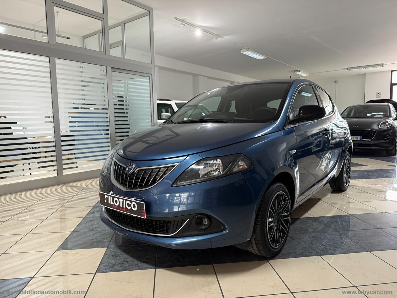LANCIA Ypsilon 1.0 FireFly 5p.S&S Hybryd Gold CARPLAY - KIT 5 POSTO - SENSORI DI PARCHEGGIO