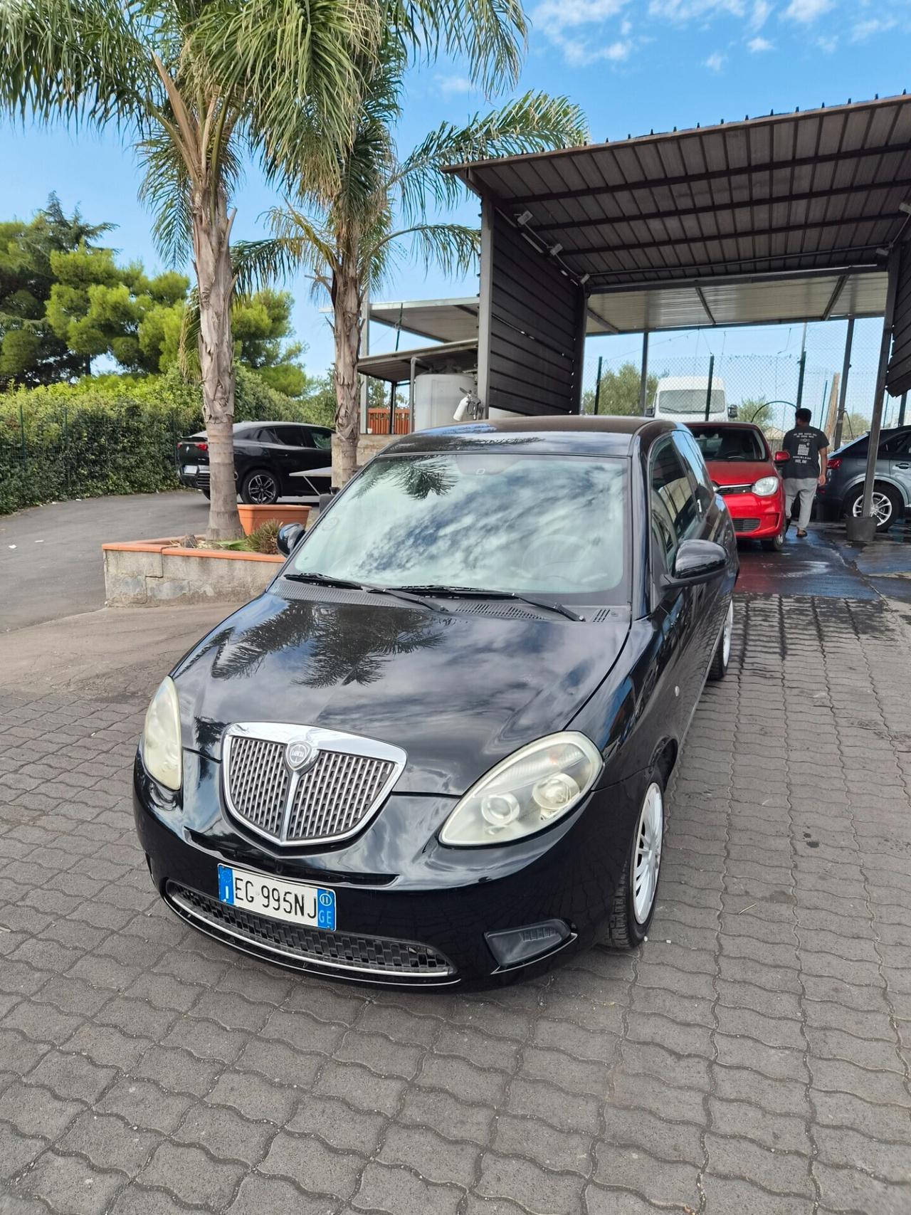 Lancia Ypsilon 1.2 69 CV 5 porte S&S Platinum