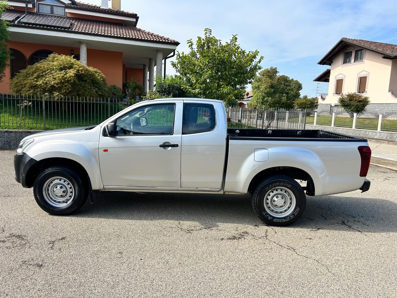 Isuzu D-Max 1.9 Space Cab Satellite 4WD A/C