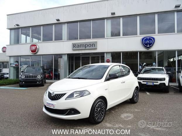 Lancia Ypsilon 1.0 FireFly 5 porte S&S Hybrid...