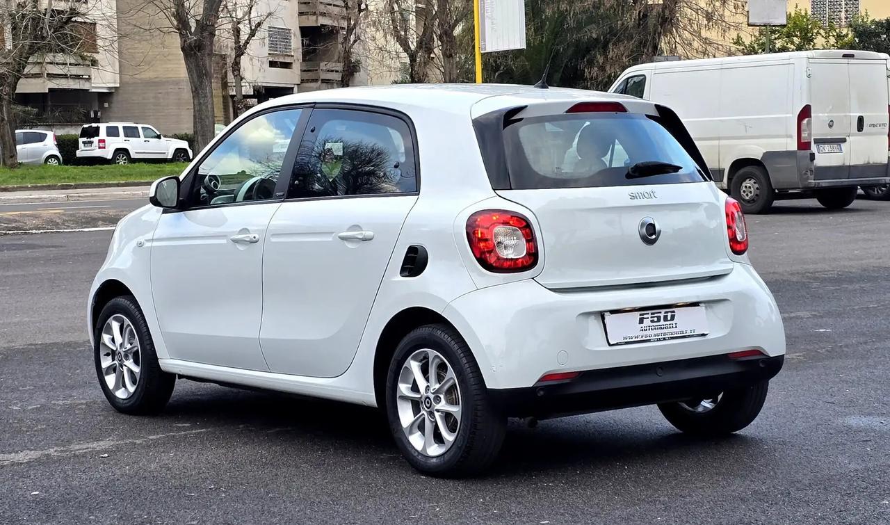 Smart ForFour 1.0 Passion 71cv Navi LED