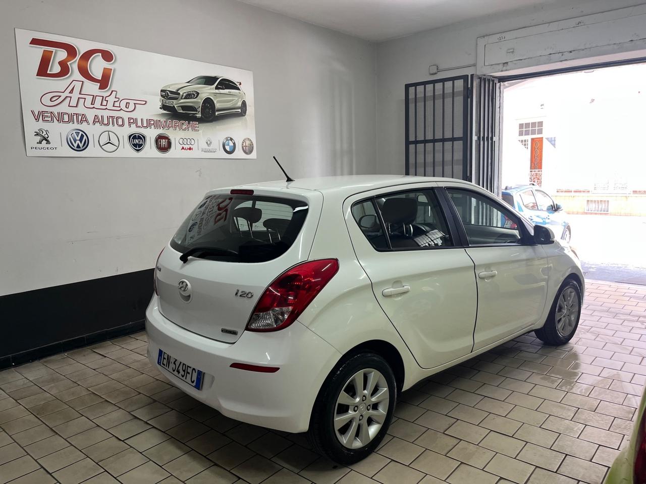 Hyundai i20 1.4 CRDi 5p. Tagliandata 12