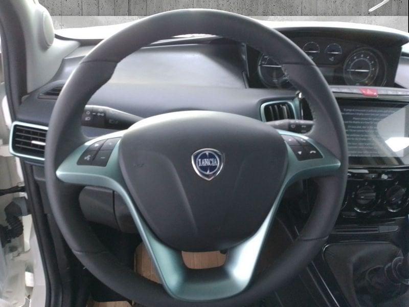 Lancia Ypsilon 1.0 firefly hybrid Gold s&s 70cv