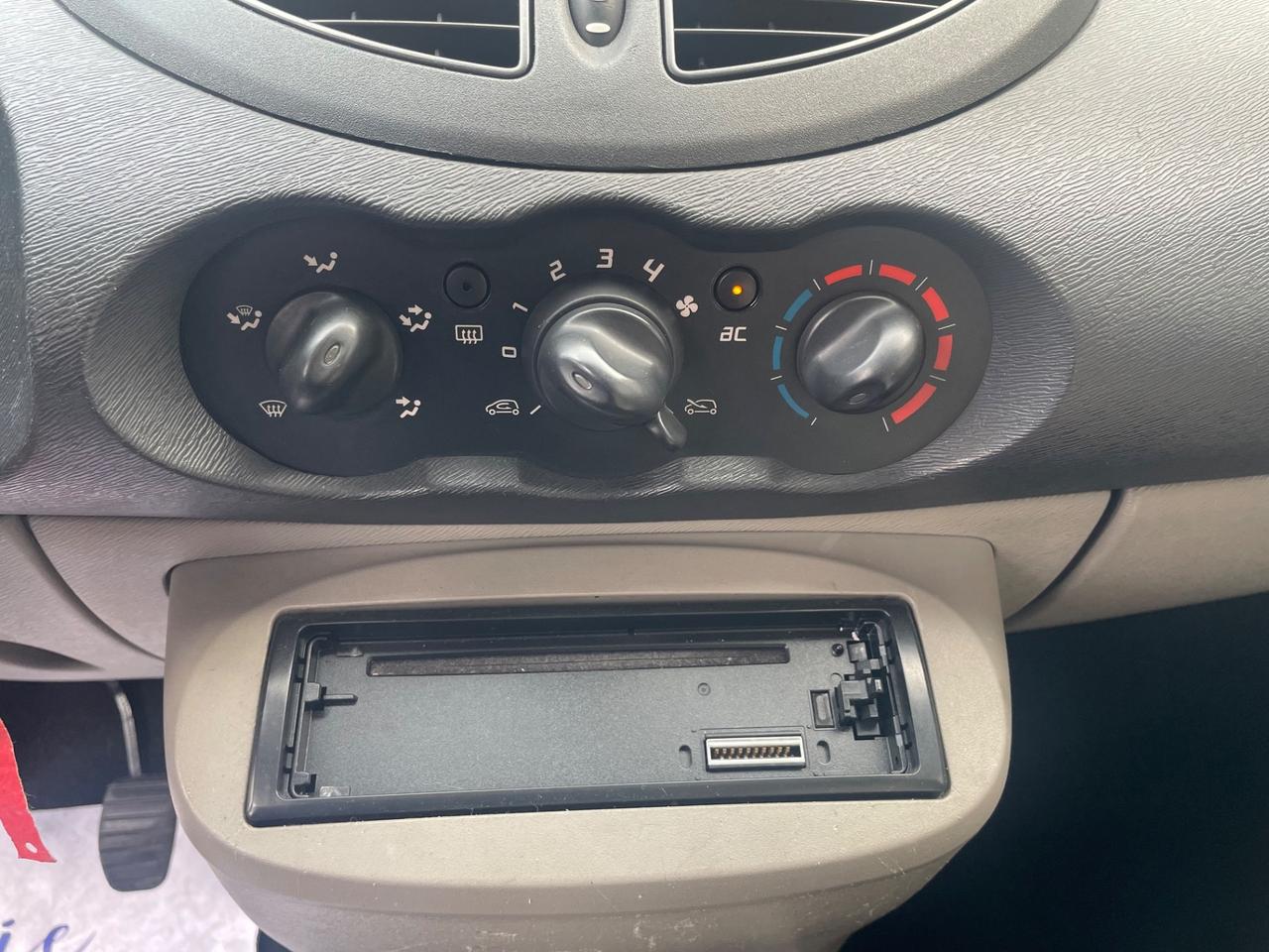 Renault Twingo 1.2 16V LEV Sport & Sound - Nessun vincolo -