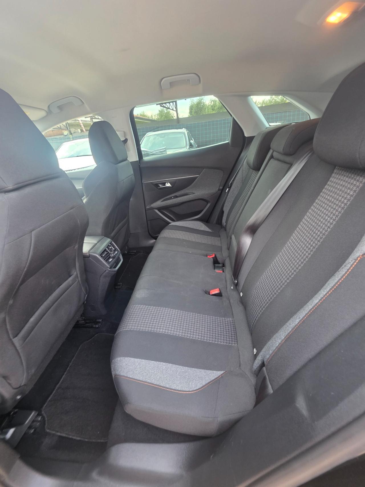 Peugeot 3008 BlueHDi 130 S&S Allure