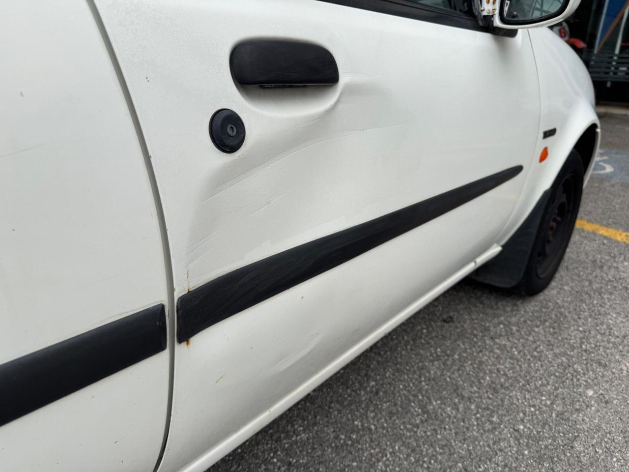 Ford Fiesta 1.2i 16V cat 5 porte Techno