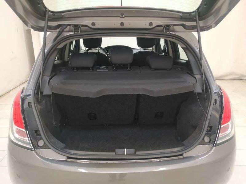 Lancia Ypsilon 1.0 firefly hybrid Gold s&s 70cv