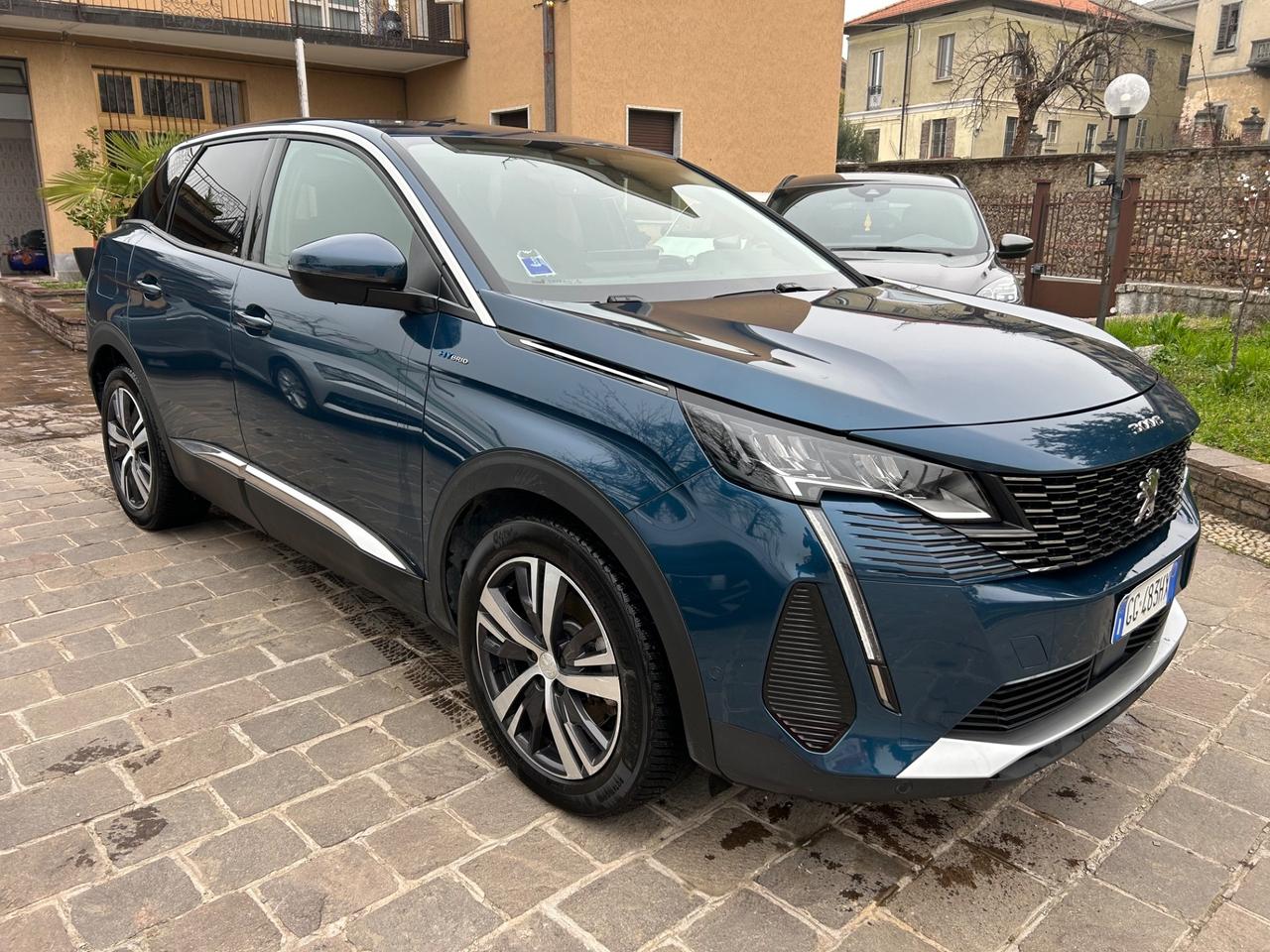 Peugeot 3008 Hybrid 225 e-EAT8 Allure