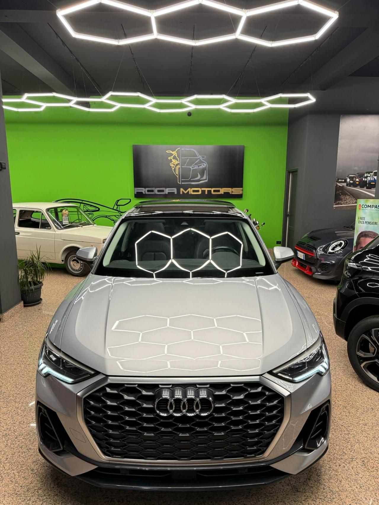 Audi Q3 TETTO Sportback SPB 35 TDI S tronic line