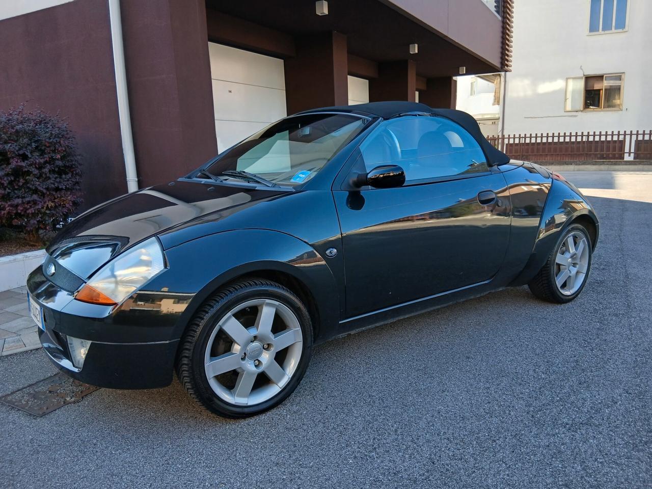 Ford Ka StreetKa 1.6 leather Collection in pronta consegna