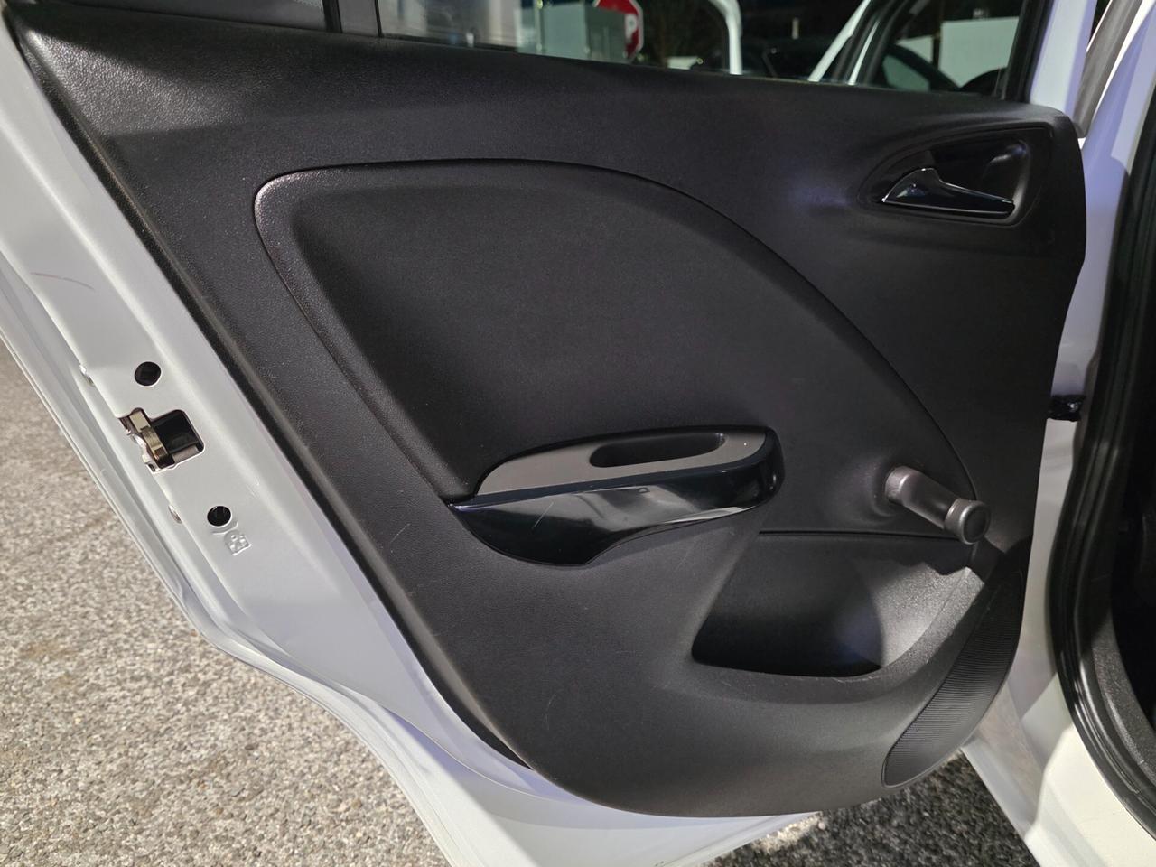 Opel Corsa 1.2 Coupé b-Color