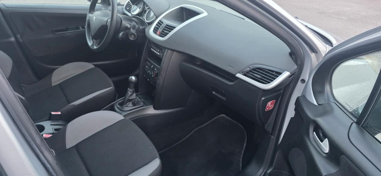 Peugeot 207 1.4 VTi 95CV 5p. XS