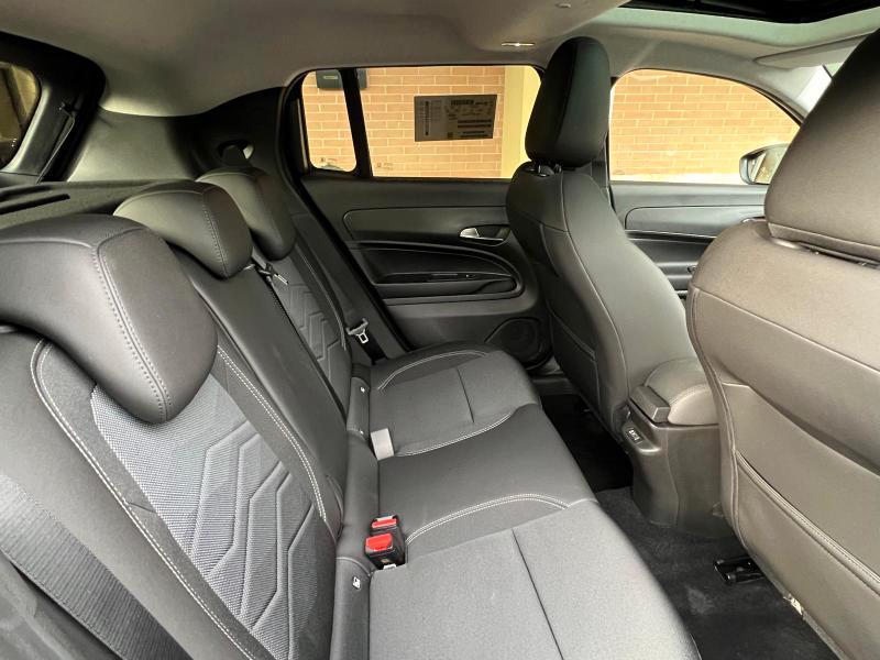Jeep Avenger 1.2 turbo e-hybrid mhev Summit fwd 110cv edct6
