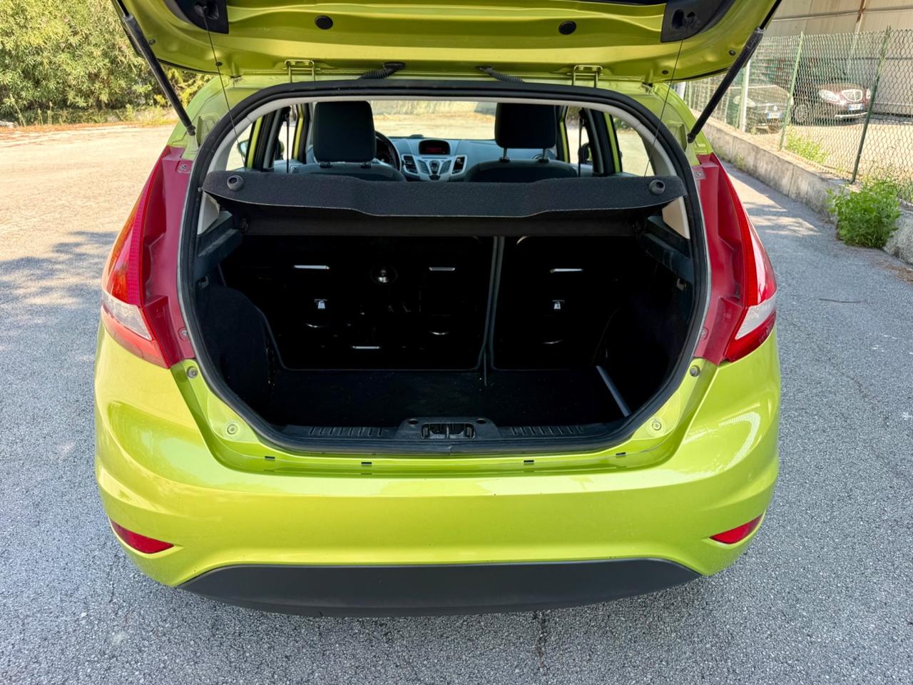 Ford Fiesta 1.2 benzina neopatentati UNIPRO