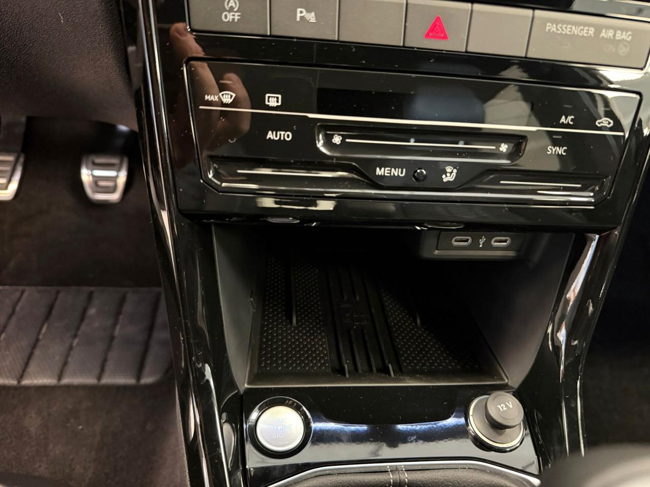 VOLKSWAGEN T-CROSS 1,0 TSI 115 CV R-LINE MY26 MAN 5P