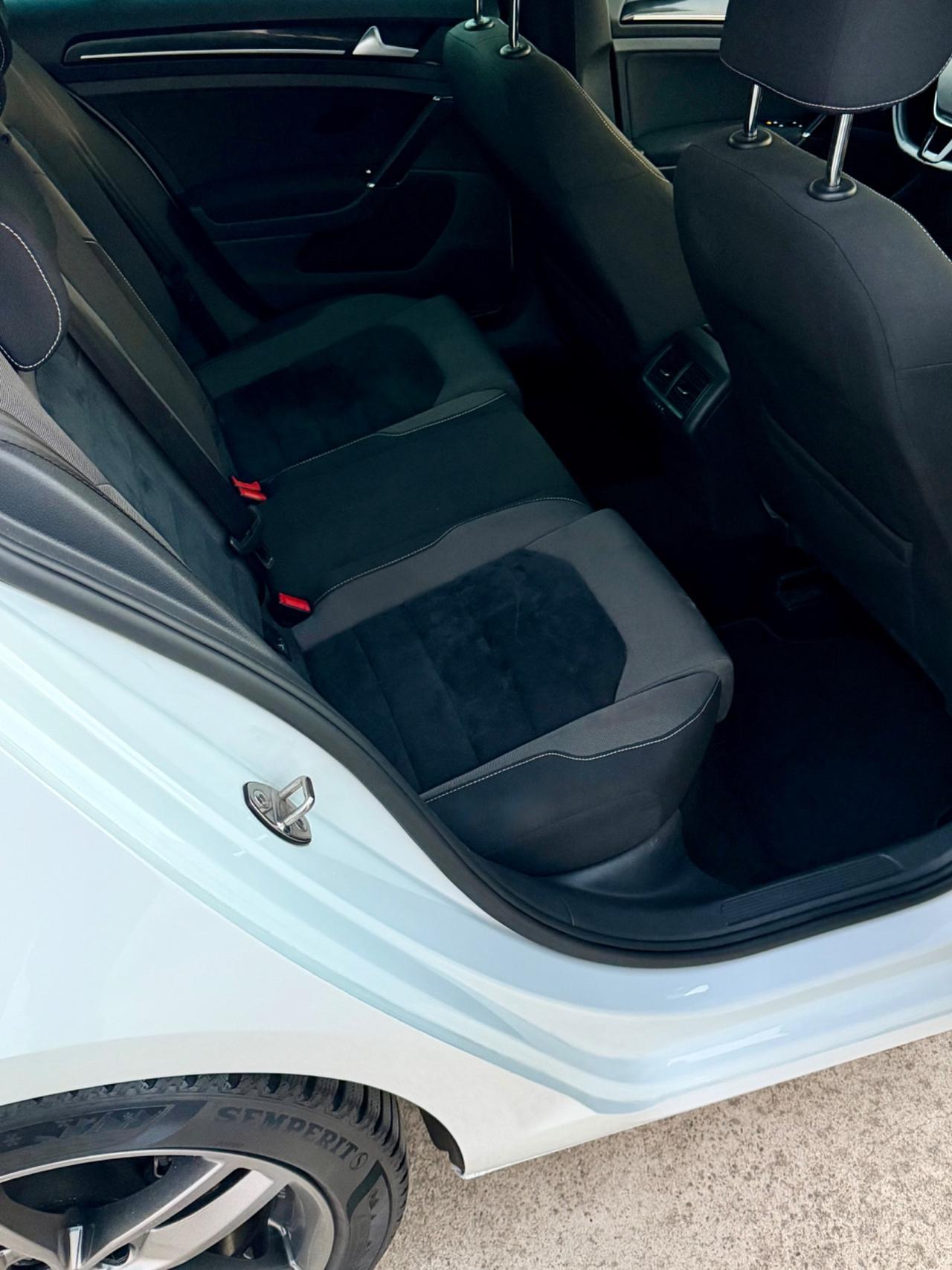 Volkswagen Golf Business 1.6 TDI 5p. 4MOTION Highline BlueMotion Tech.