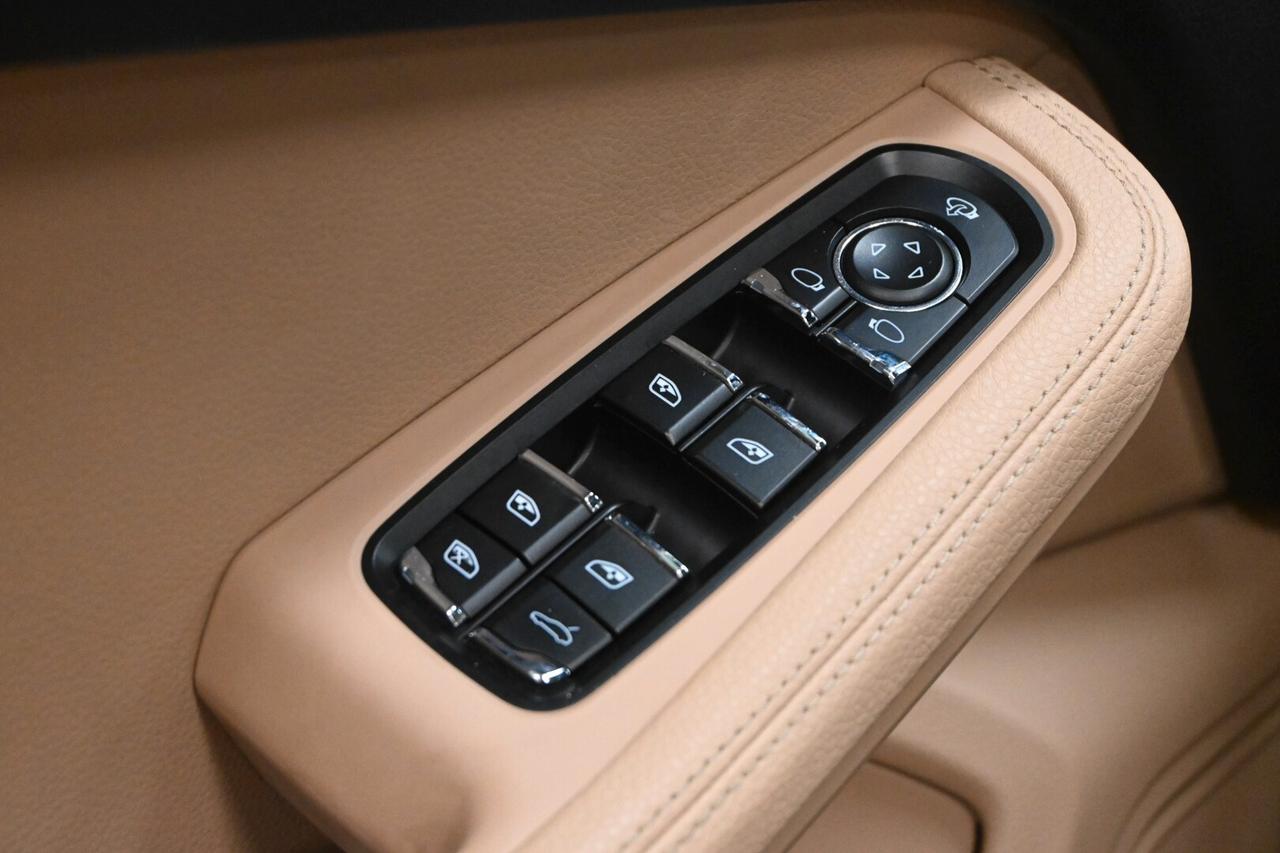 PORSCHE Macan 1ªs. '13-'25 Macan 2.0
