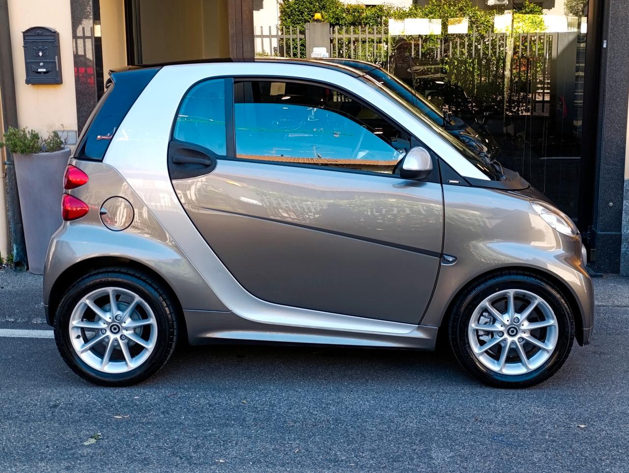 Smart ForTwo 1.0 71 cv MHD coupé passion solo km 41.176