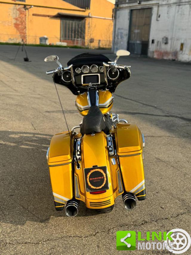 HARLEY-DAVIDSON FLHX Street Glide Special Custom FLHXS