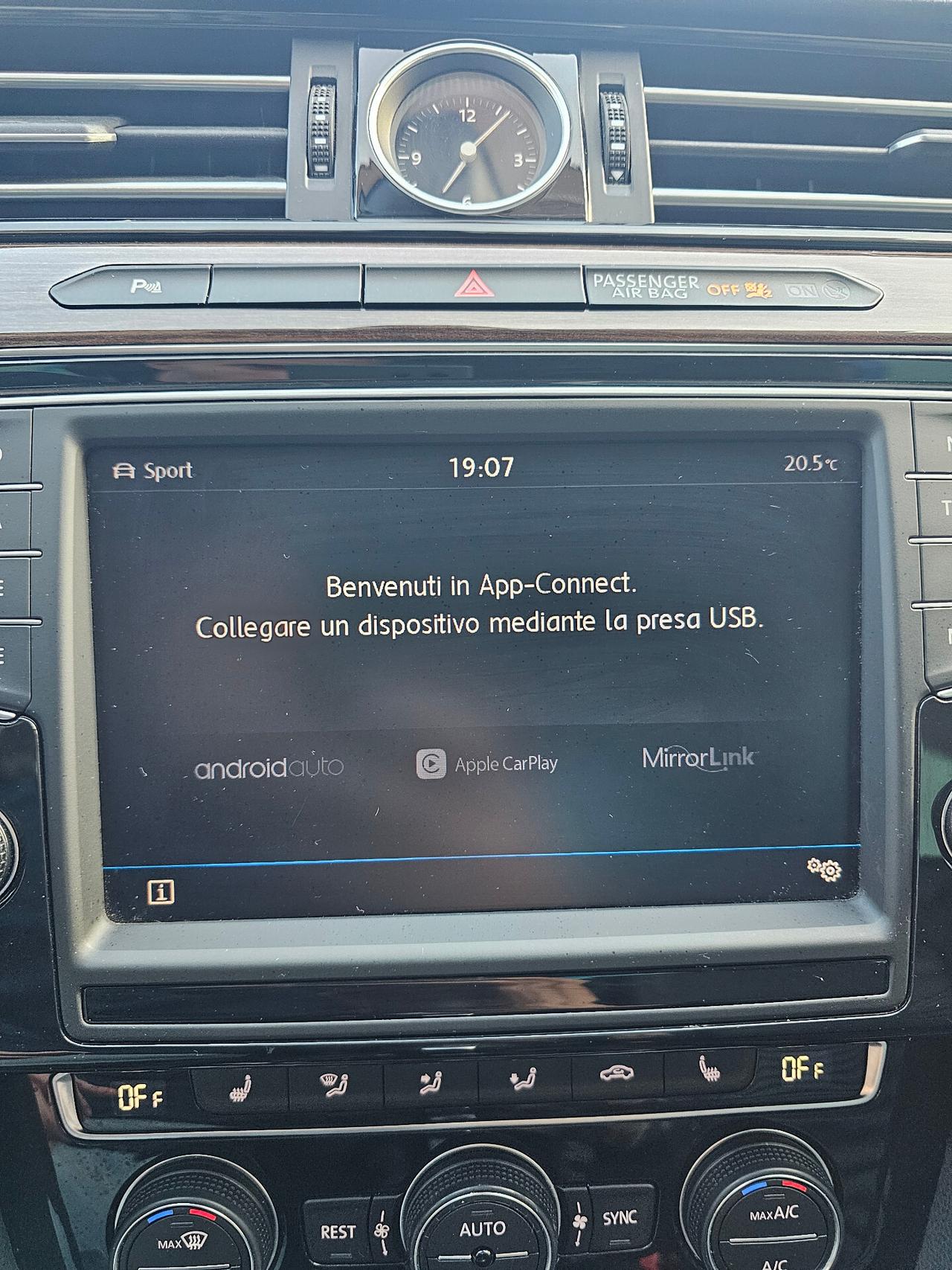 Volkswagen Passat 2.0 BiTDI 4MOTION DSG R-LINE UNIPRO' TAGL UFF FULL