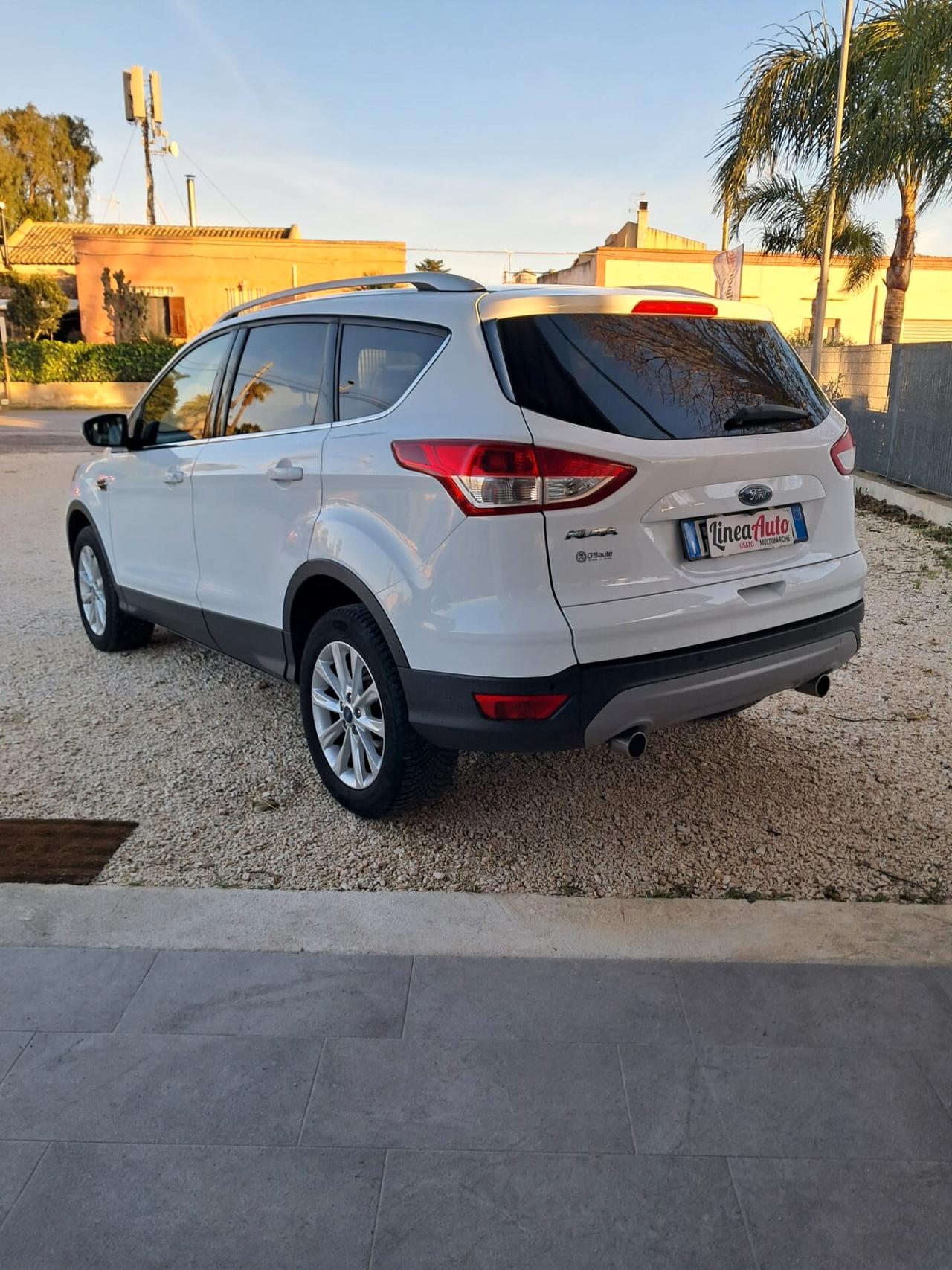 Ford Kuga 2.0 TDCI 150 CV S&S 4WD Powershift Business