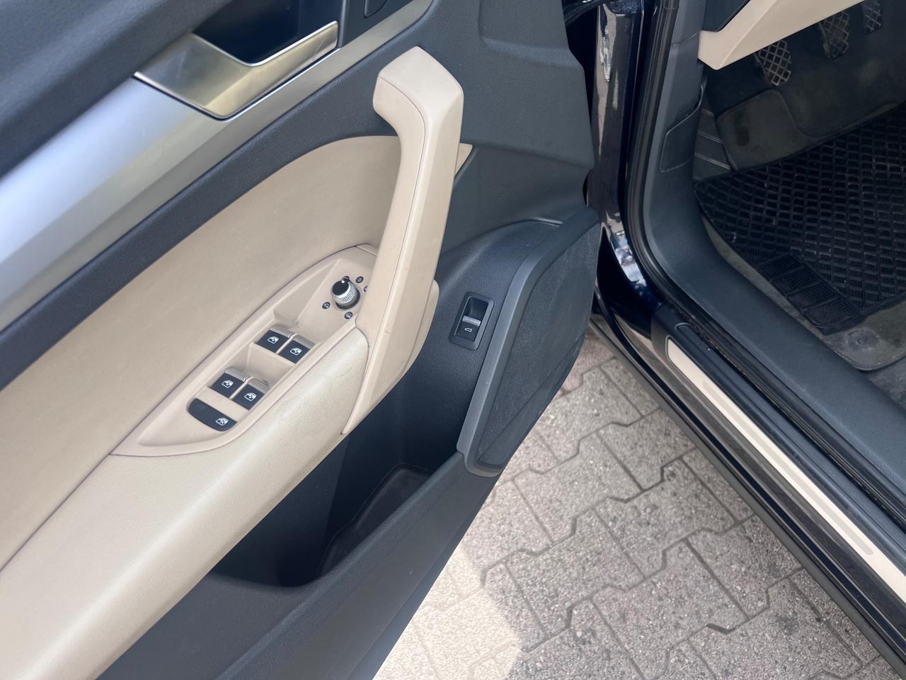 Audi Q5 2.0 TDI 150 CV Business Sport Blockshaft/Bixenon