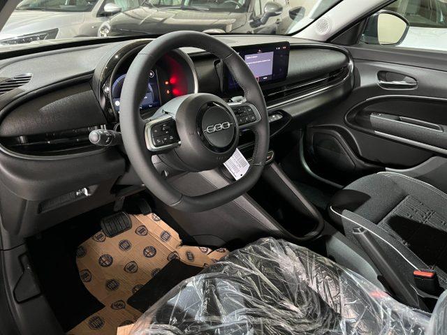 FIAT 600 Hybrid 110 CV DCT MHEV PRONTA CONSEGNA NUOVA 2025"