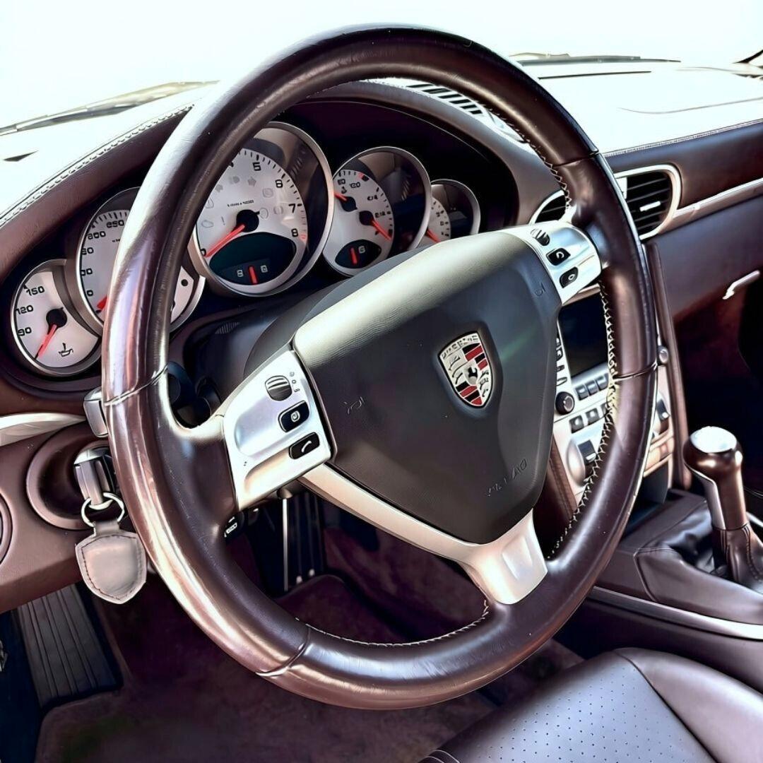 Porsche 911 Carrera 4S Cabriolet - 355CV