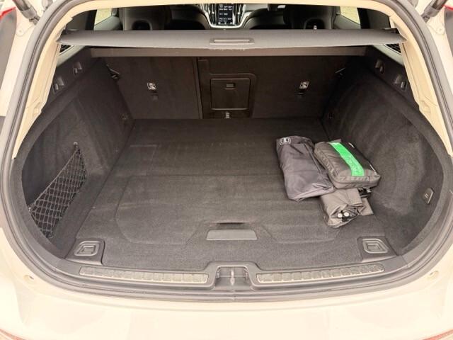 Volvo V60 2.0 b4 D 197 Cv Momentum Business Pro auto