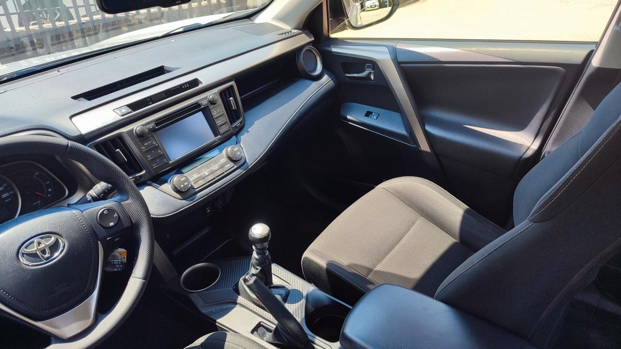 Toyota RAV 4 RAV4 2.0 D-4D 2WD Active