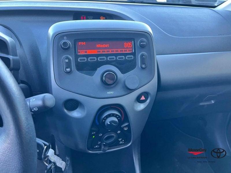 Toyota Aygo Connect 1.0 VVT-i 72 CV 5 porte x-play