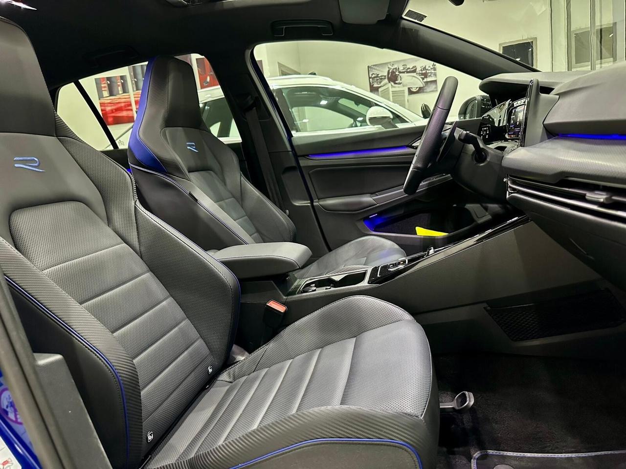 Volkswagen Golf 8 R 2.0 tsi 20Years 4motion 333cv