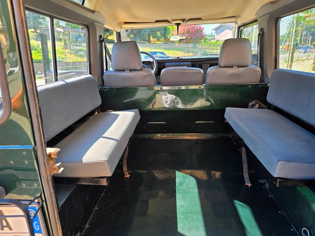 Land Rover Defender 90 TD5 RESTAURATA!