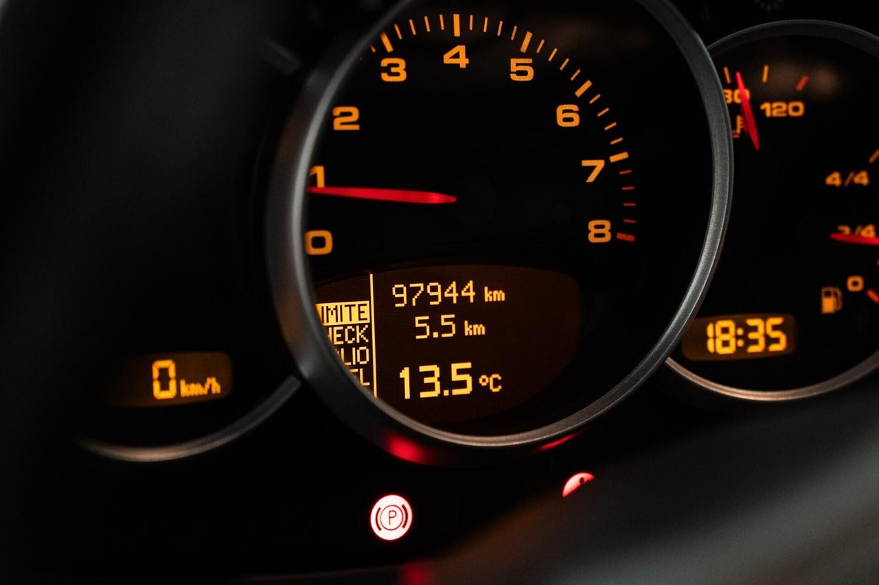 Porsche 911 Carrera 996 Quarantesimo anniversario