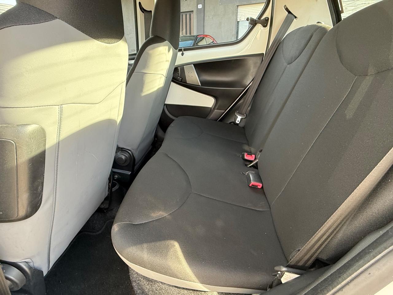 Toyota Aygo 1.0 12V VVT-i 5 porte Active Connect