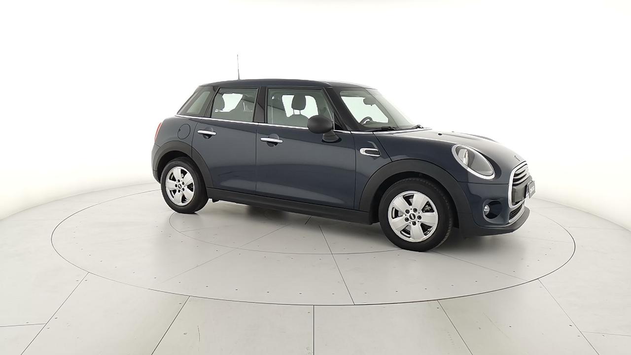 MINI Mini IV F55 2018 5p - Mini 5p 1.5 One Business 102cv auto