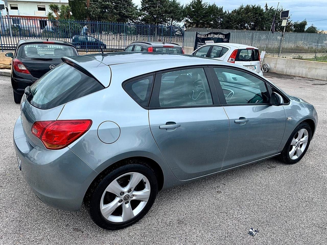 Opel Astra 1.7 CDTI 110CV EcoFLEX S&S 5 porte Cosmo Fleet